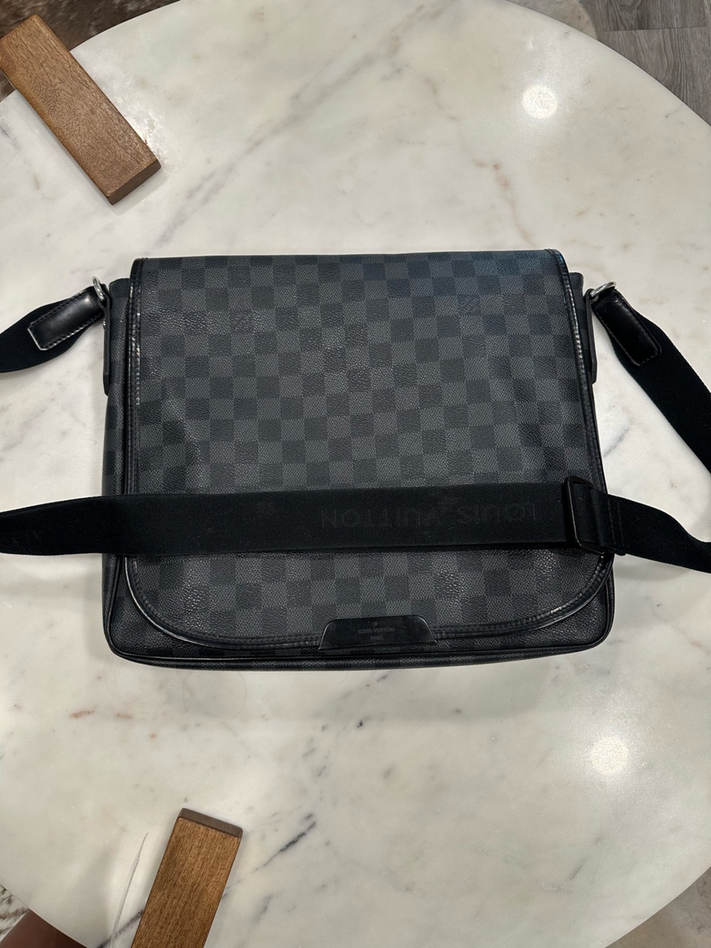 Louis Vuitton Damier Graphite Canvas Laptop Pouch - Black - Picture 6 of 9